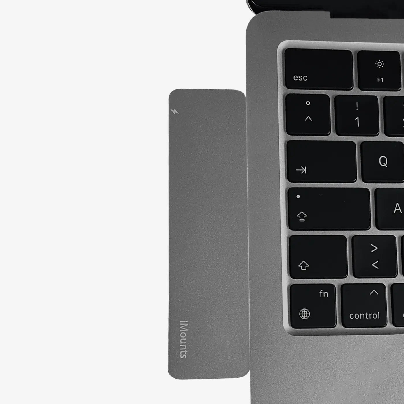 imounts macbook hub met macbook